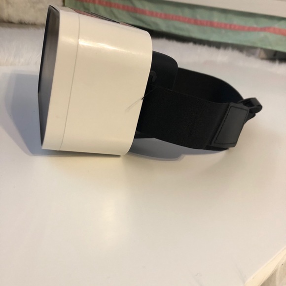 iPhone 8 and up VR system - Picture 3 of 5